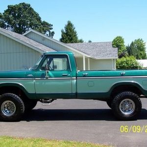 Meet your Posher, Travis